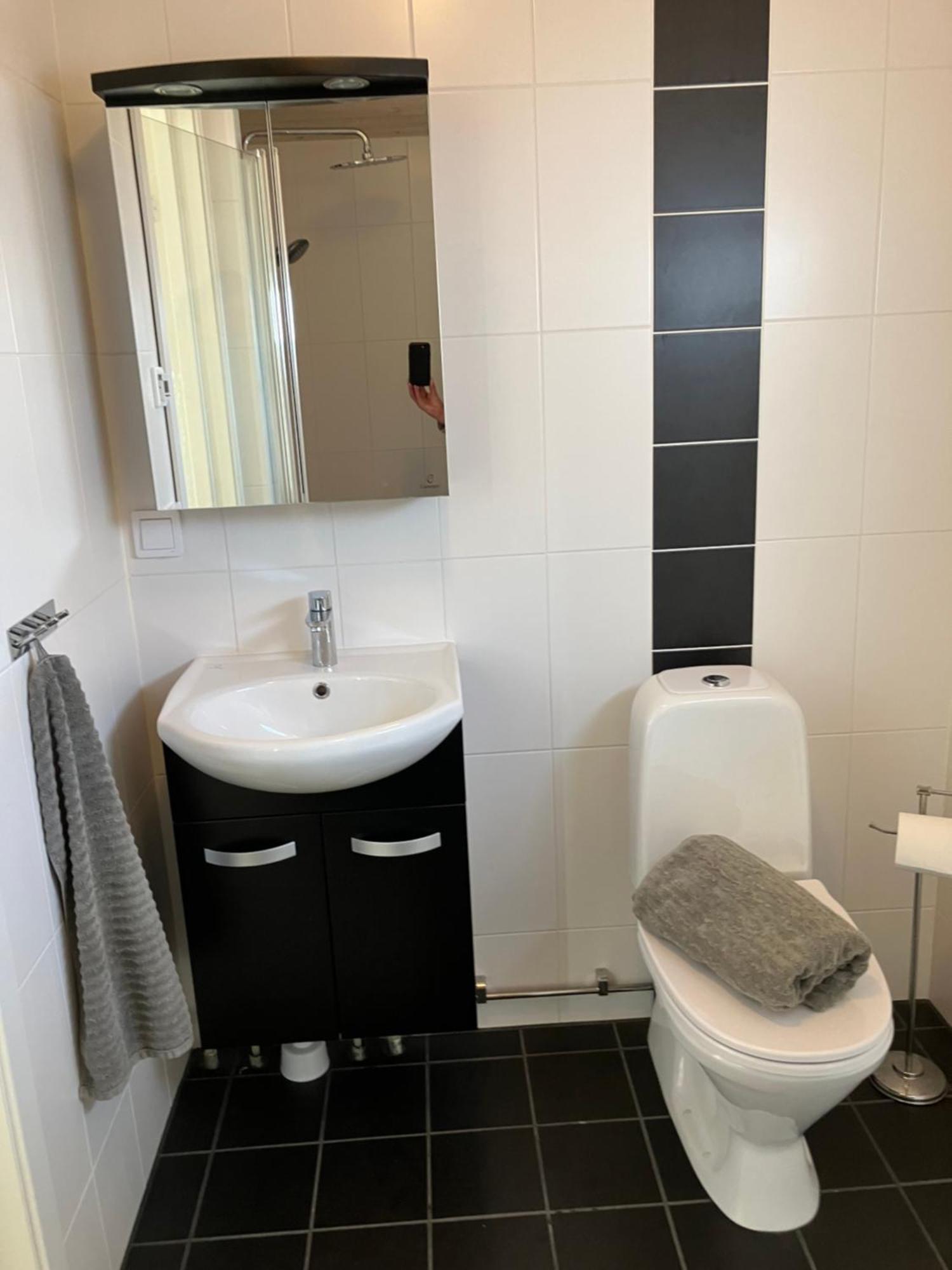 Eget Gaesthus I Vaestkustpaerlan Skaerhamn 빌라 외부 사진