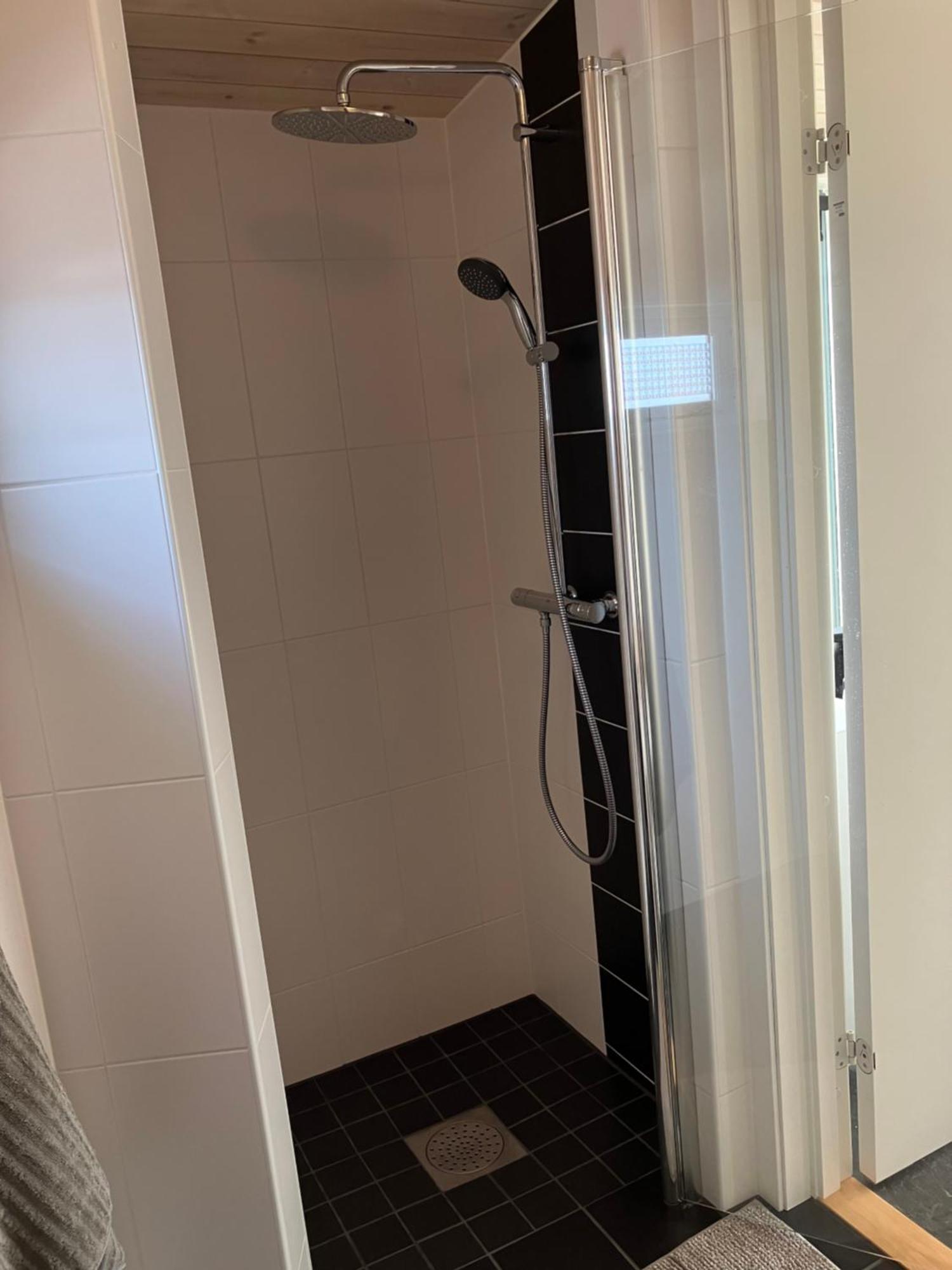Eget Gaesthus I Vaestkustpaerlan Skaerhamn 빌라 외부 사진